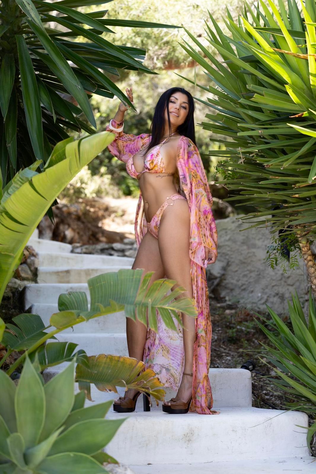 Escort - SABRINA - Ibiza Tops